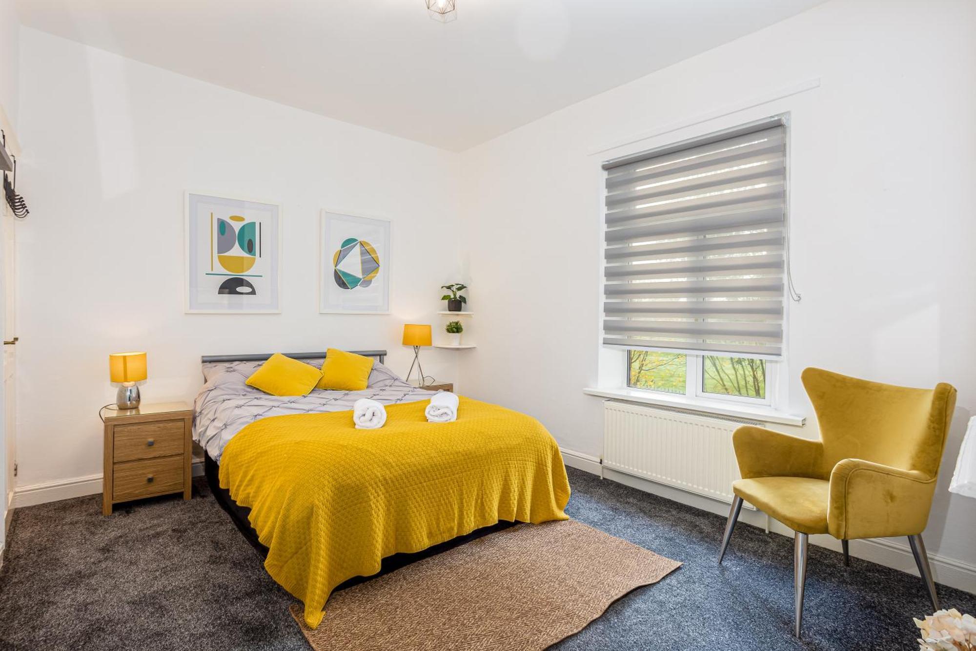 Coronation House By Yourstays - 3 Bedroom House In Newcastle-Under-Lyme Stoke-on-Trent Exterior foto