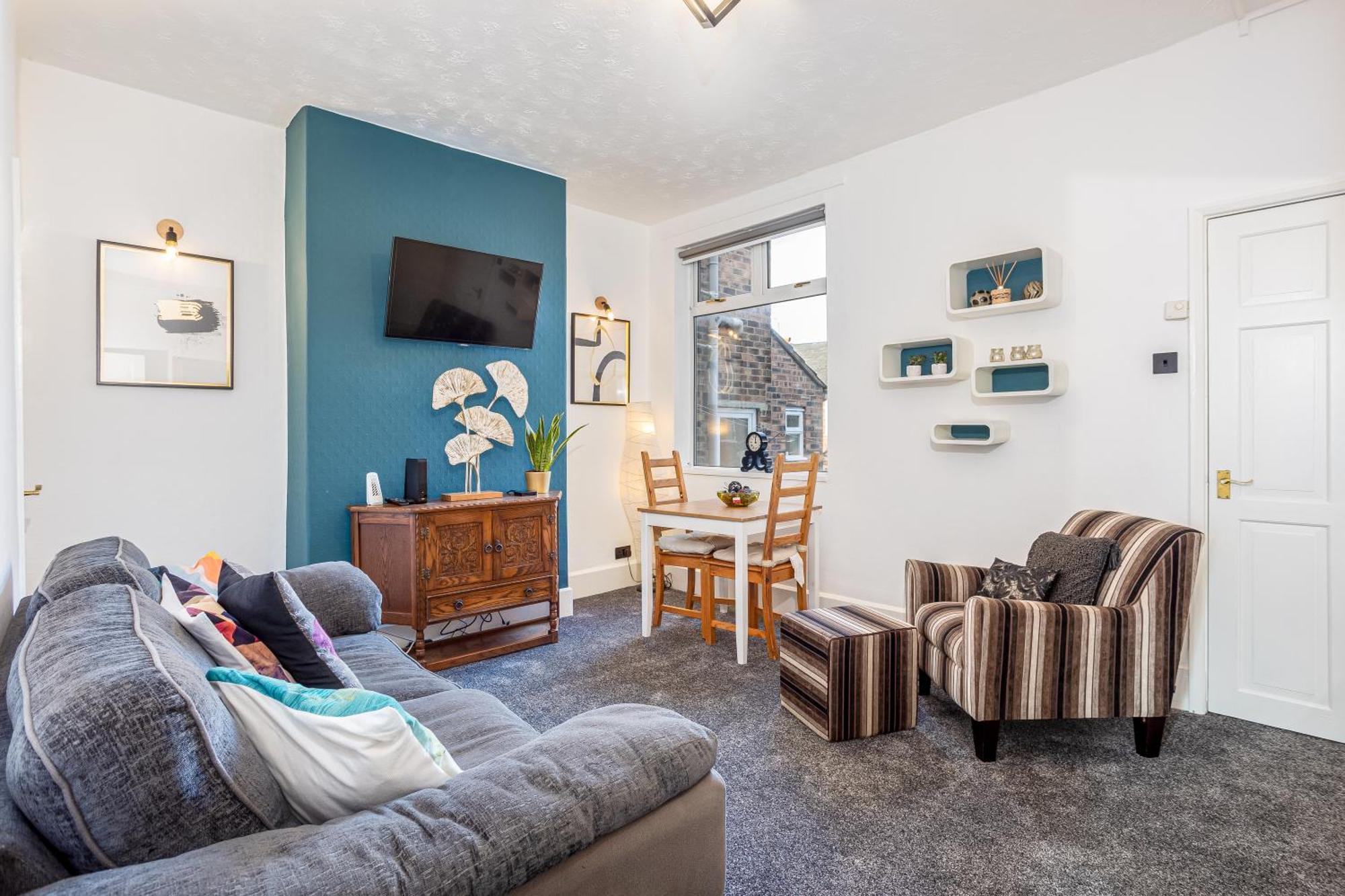 Coronation House By Yourstays - 3 Bedroom House In Newcastle-Under-Lyme Stoke-on-Trent Exterior foto