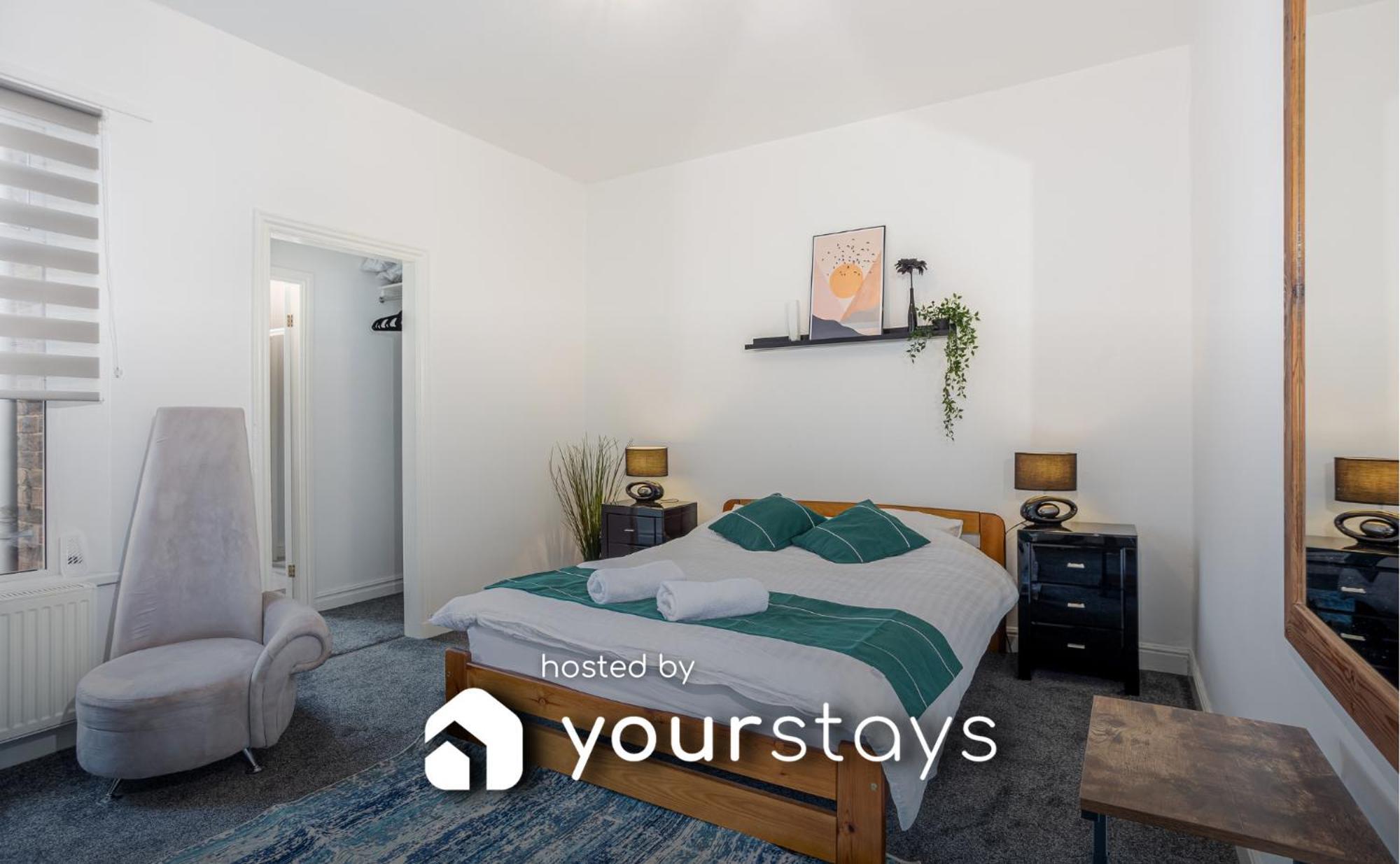 Coronation House By Yourstays - 3 Bedroom House In Newcastle-Under-Lyme Stoke-on-Trent Exterior foto
